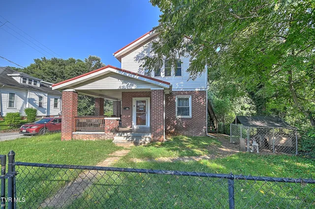 $190,000 | 416 Moore Street, Bristol, VA 24201