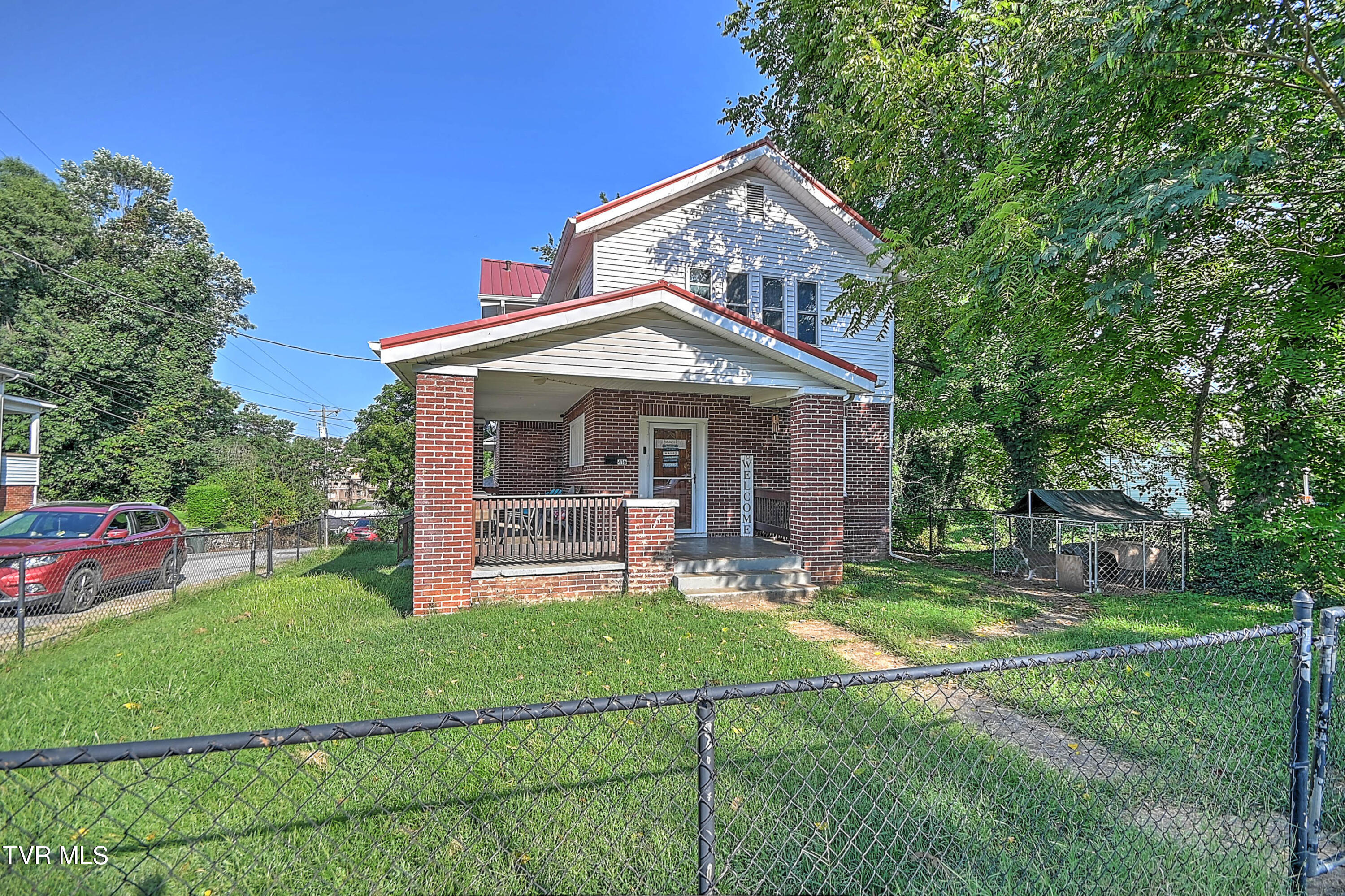 416 Moore Street Bristol, VA 24201 - Photo 6 of 40 416 Moore SB-6