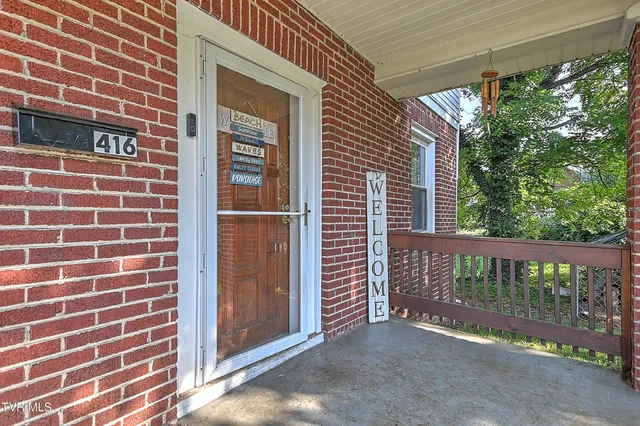 $190,000 | 416 Moore Street, Bristol, VA 24201