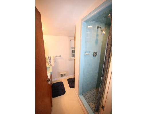 31 Stratford Road Natick, MA 01760 - Photo 9 of 11