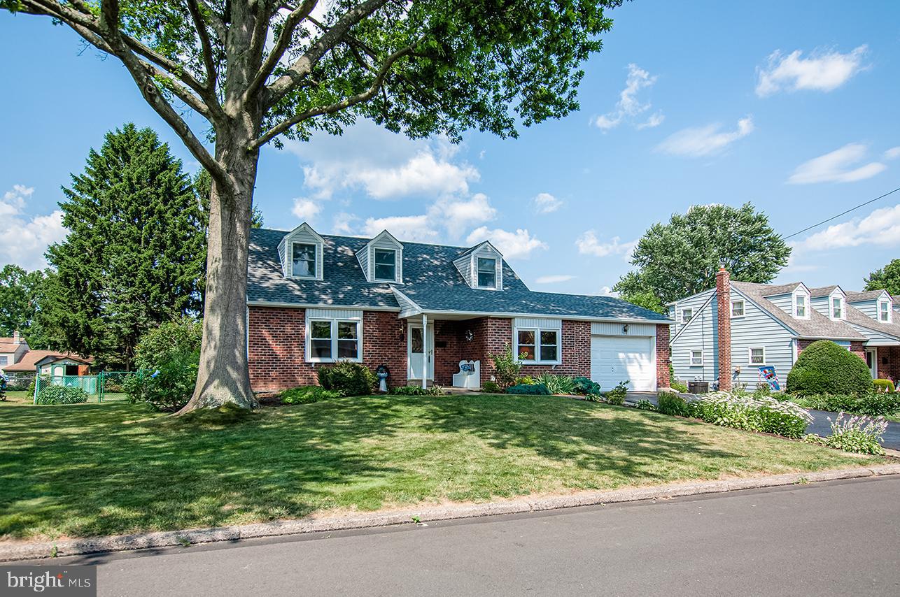 417 Wendy Road Southampton, PA 18966 - Photo 2 of 28