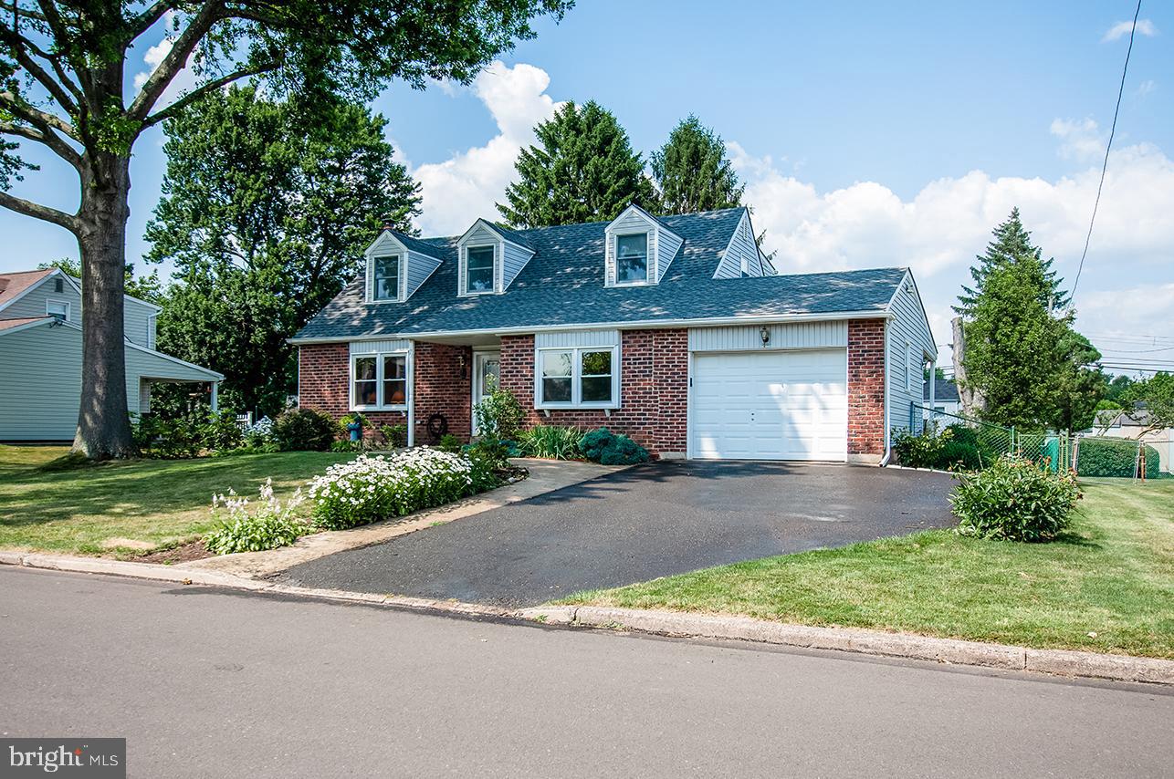 417 Wendy Road Southampton, PA 18966 - Photo 3 of 28