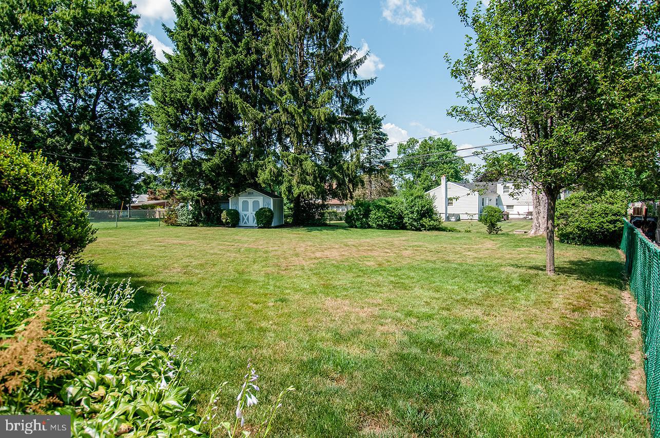 417 Wendy Road Southampton, PA 18966 - Photo 5 of 28