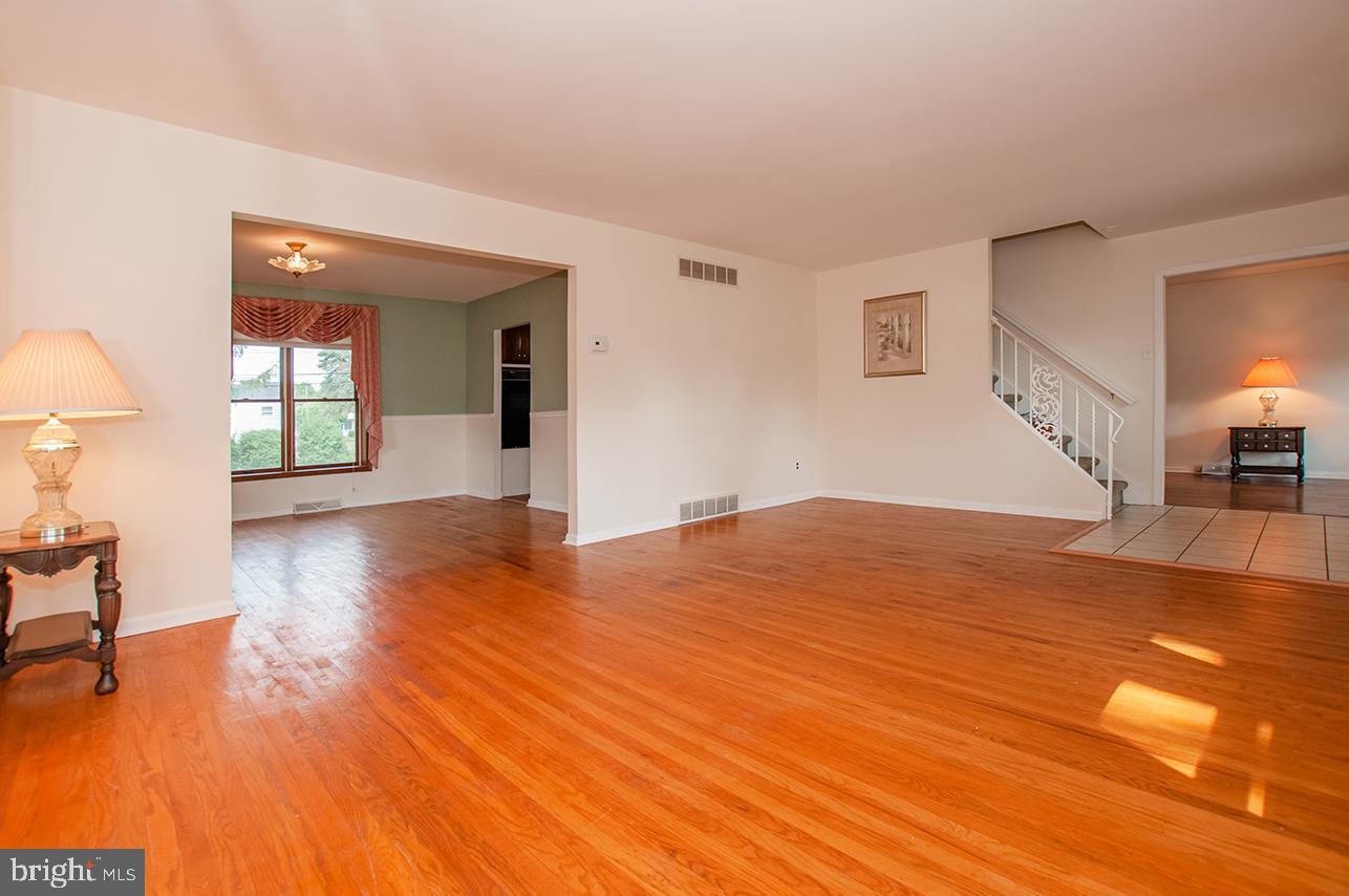 417 Wendy Road Southampton, PA 18966 - Photo 7 of 28