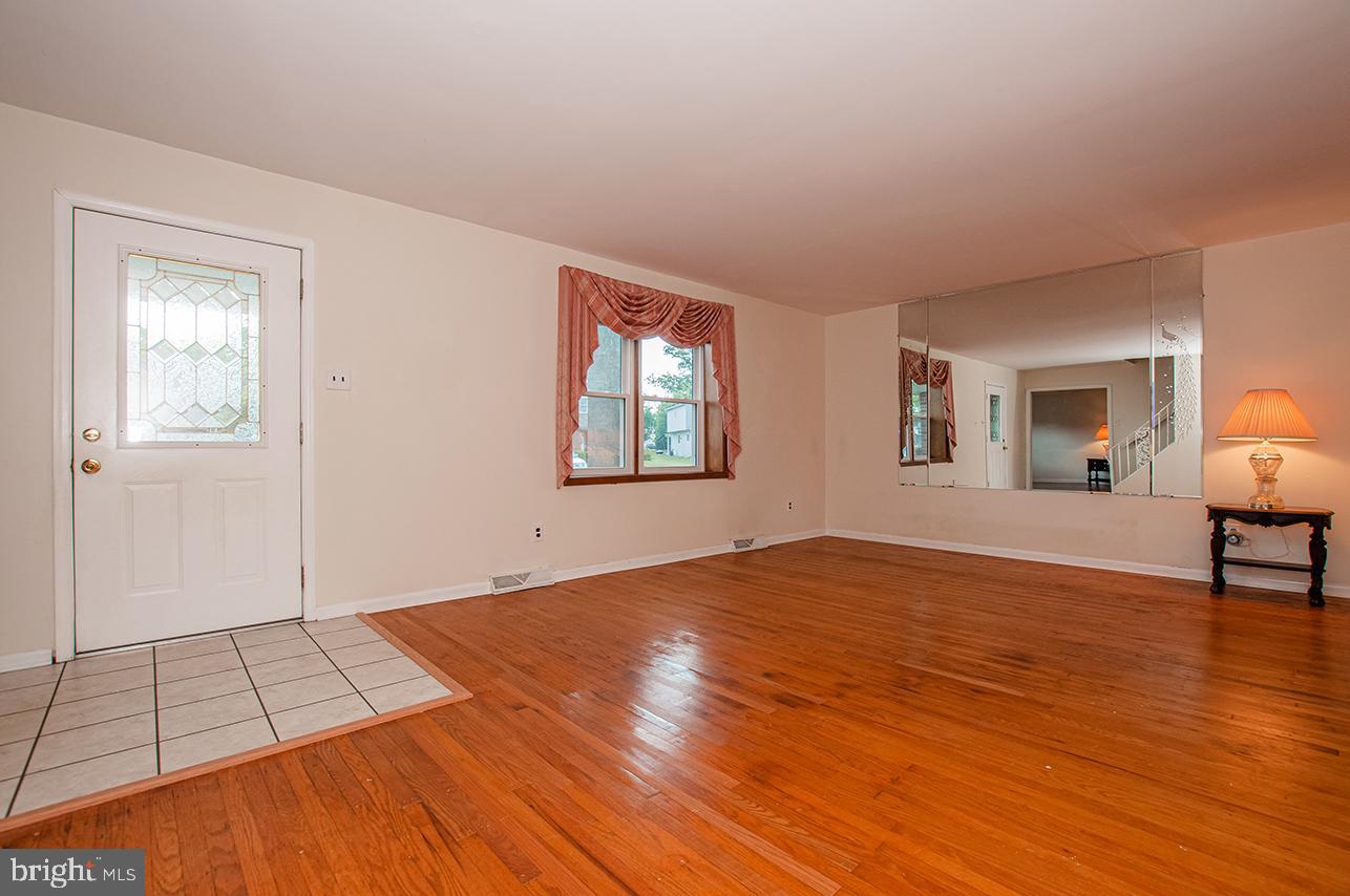 417 Wendy Road Southampton, PA 18966 - Photo 8 of 28