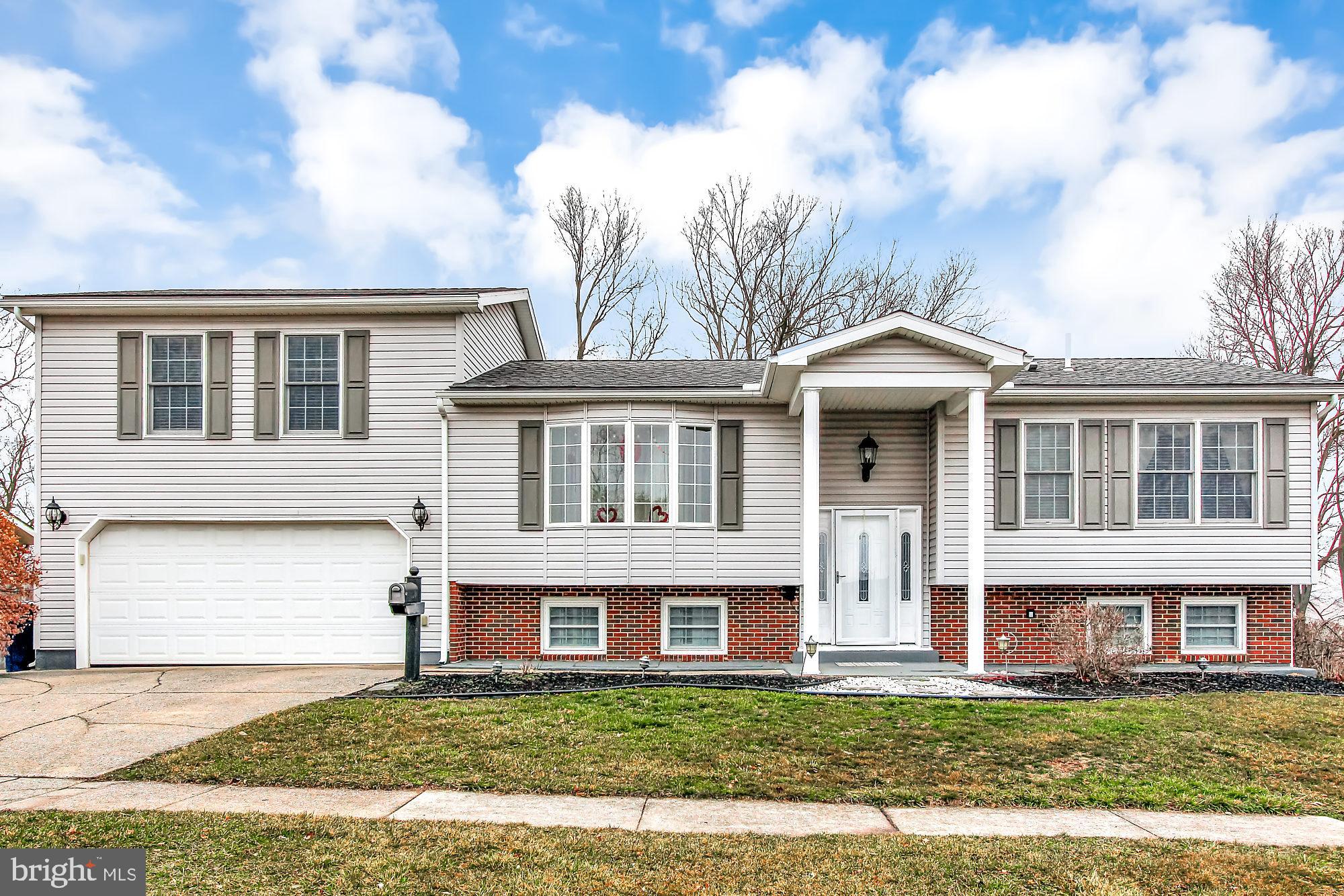 19 Heatherland Road Middletown, PA 17057 - Photo 1 of 40 Gallery Image 1