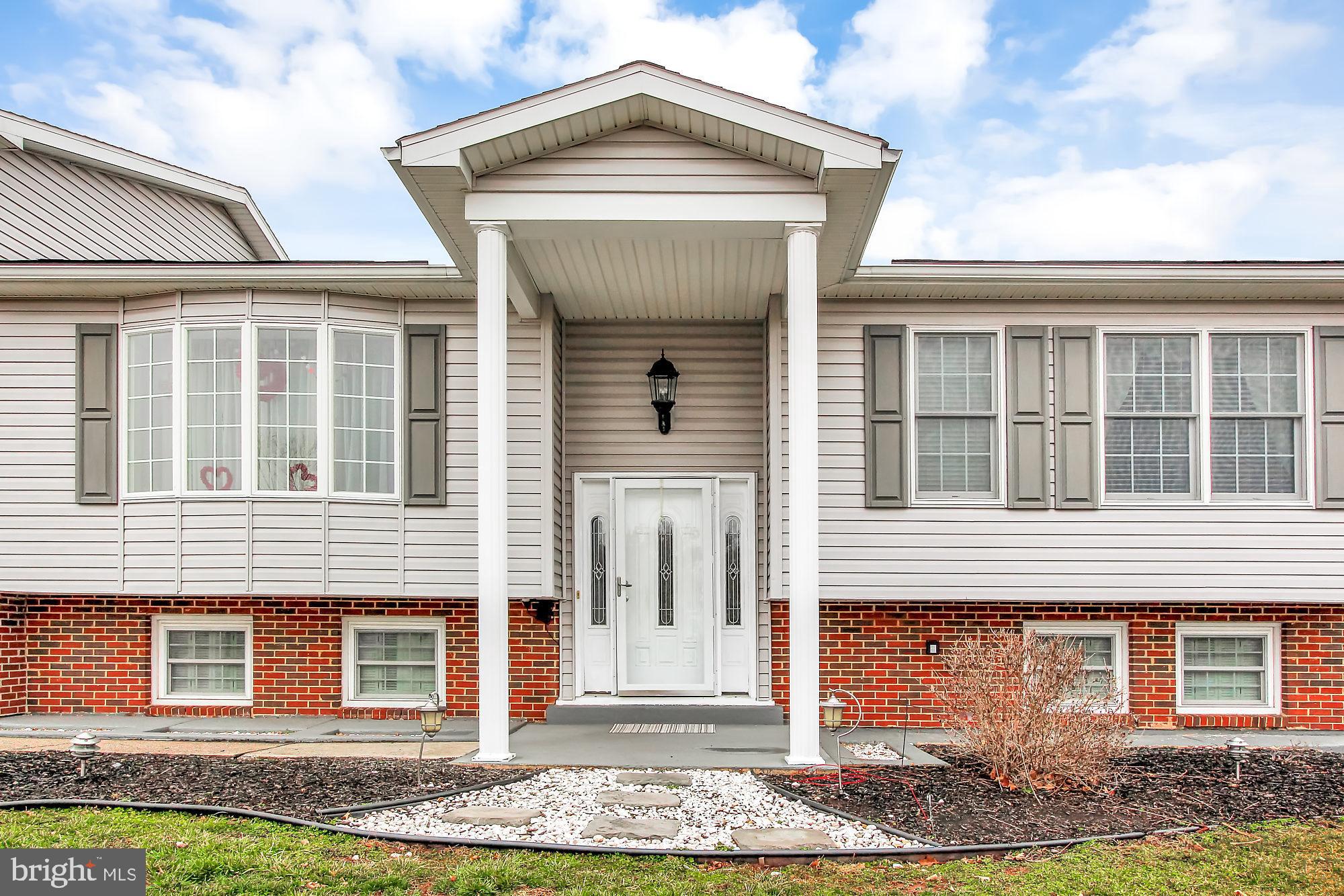 19 Heatherland Road Middletown, PA 17057 - Photo 2 of 40 Gallery Image 2