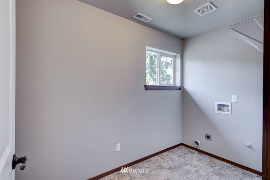 7 B Fern Road, Unit B Everett, WA 98203 - Photo 13 of 14