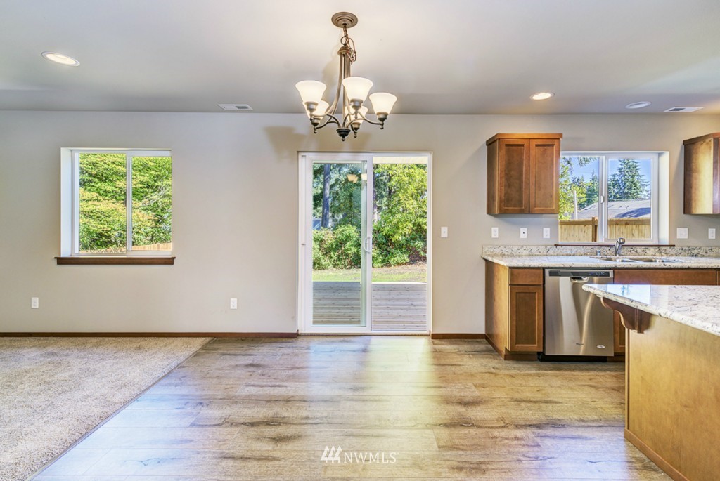 7 B Fern Road, Unit B Everett, WA 98203 - Photo 3 of 14