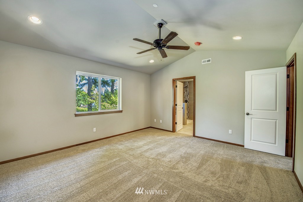 7 B Fern Road, Unit B Everett, WA 98203 - Photo 7 of 14