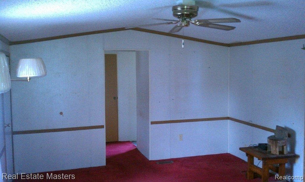 3545 Brown Road Croswell, MI 48422 - Photo 19 of 21 LIVING ROOM