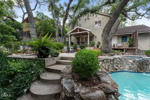 $1,825,000 | 3818 Cedarbend Drive, Glendale, CA 91214