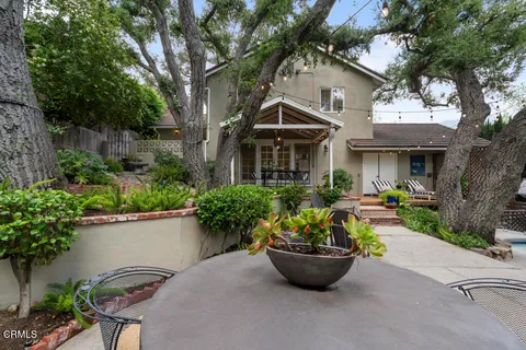 $1,825,000 | 3818 Cedarbend Drive, Glendale, CA 91214