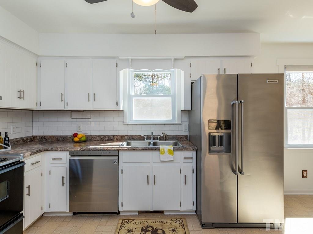 1614 Cranston Road Garner, NC 27529 - Photo 4 of 29