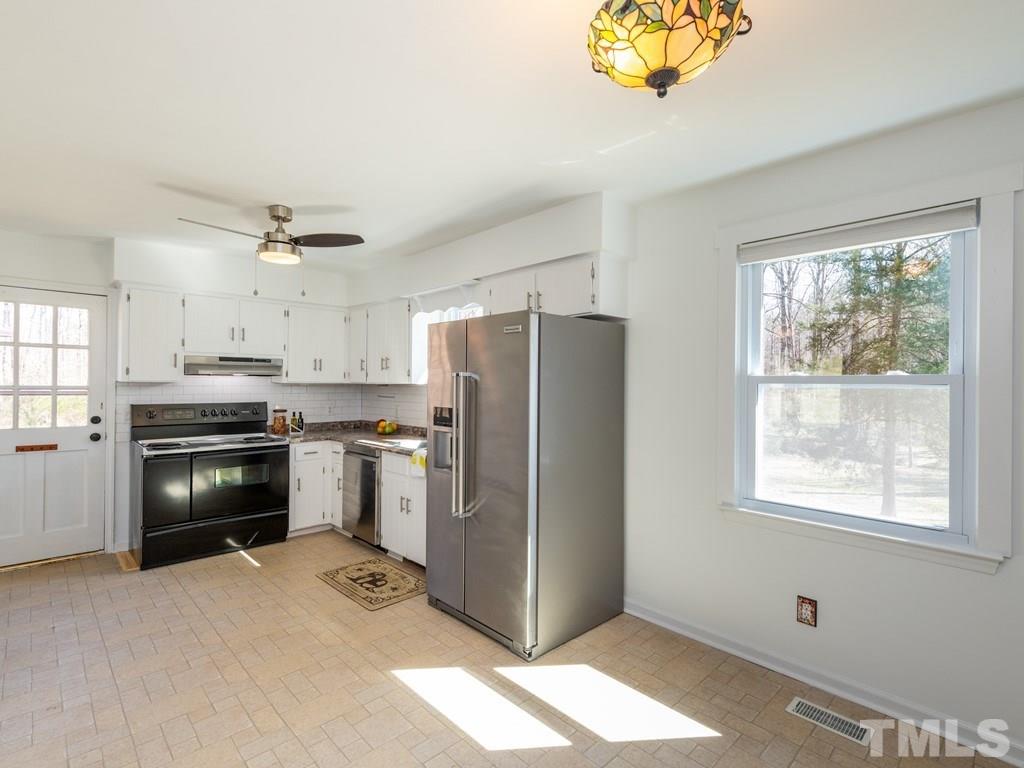 1614 Cranston Road Garner, NC 27529 - Photo 9 of 29