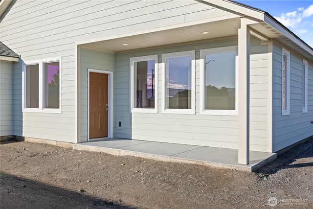 $429,000 | 608 4th Street, Mattawa, WA 99349