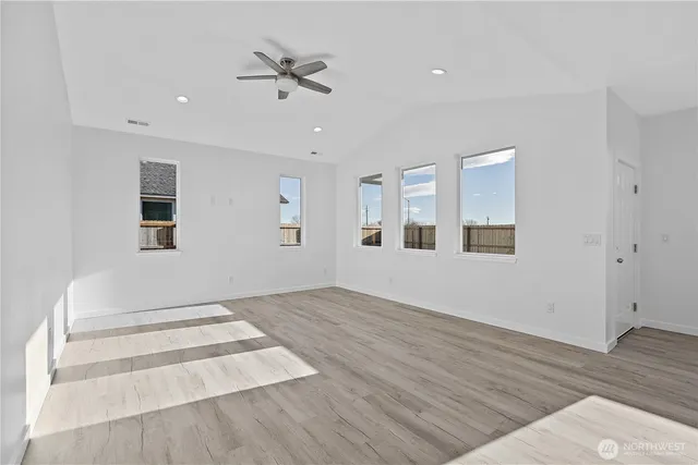 $429,000 | 608 4th Street, Mattawa, WA 99349