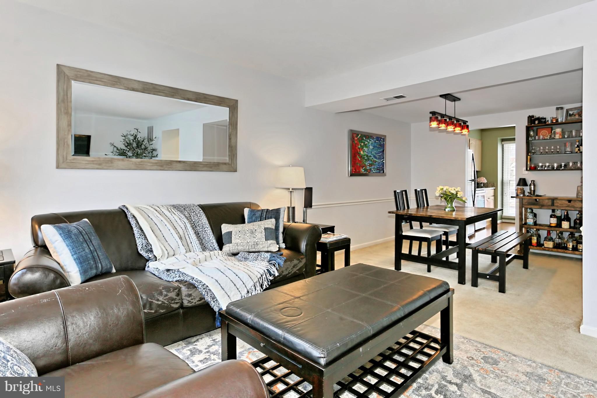 5630 Ridge View Drive Alexandria, VA 22310 - Photo 15 of 41 Living Room
