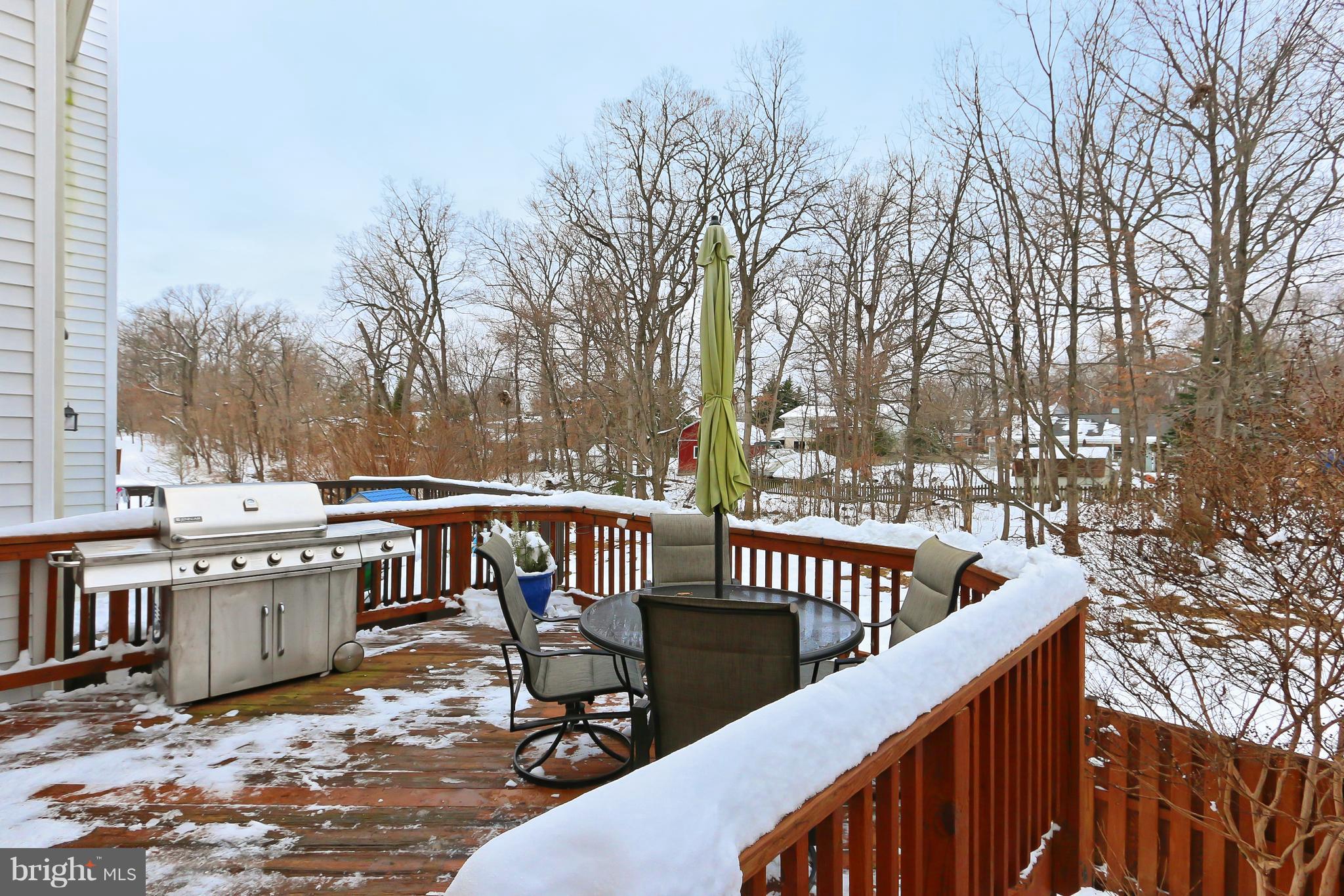 5630 Ridge View Drive Alexandria, VA 22310 - Photo 37 of 41 Exterior Rear Deck