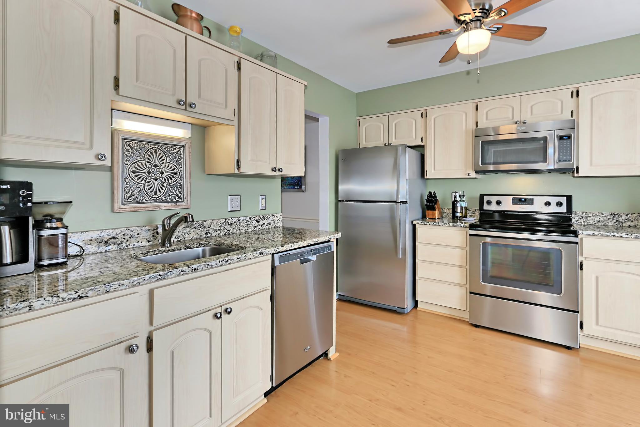 5630 Ridge View Drive Alexandria, VA 22310 - Photo 6 of 41 Kitchen