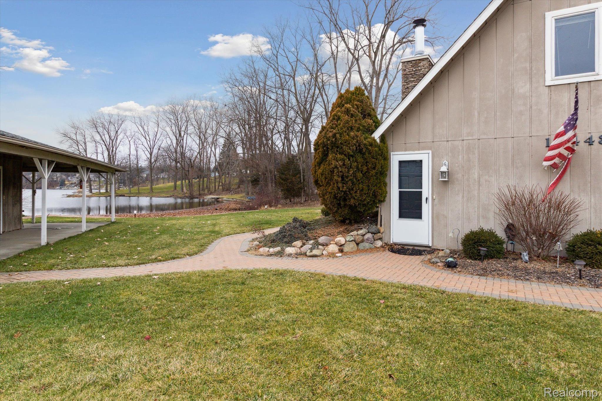 15448 Lobdell Road Linden, MI 48451 - Photo 9 of 63 Gallery Image 9
