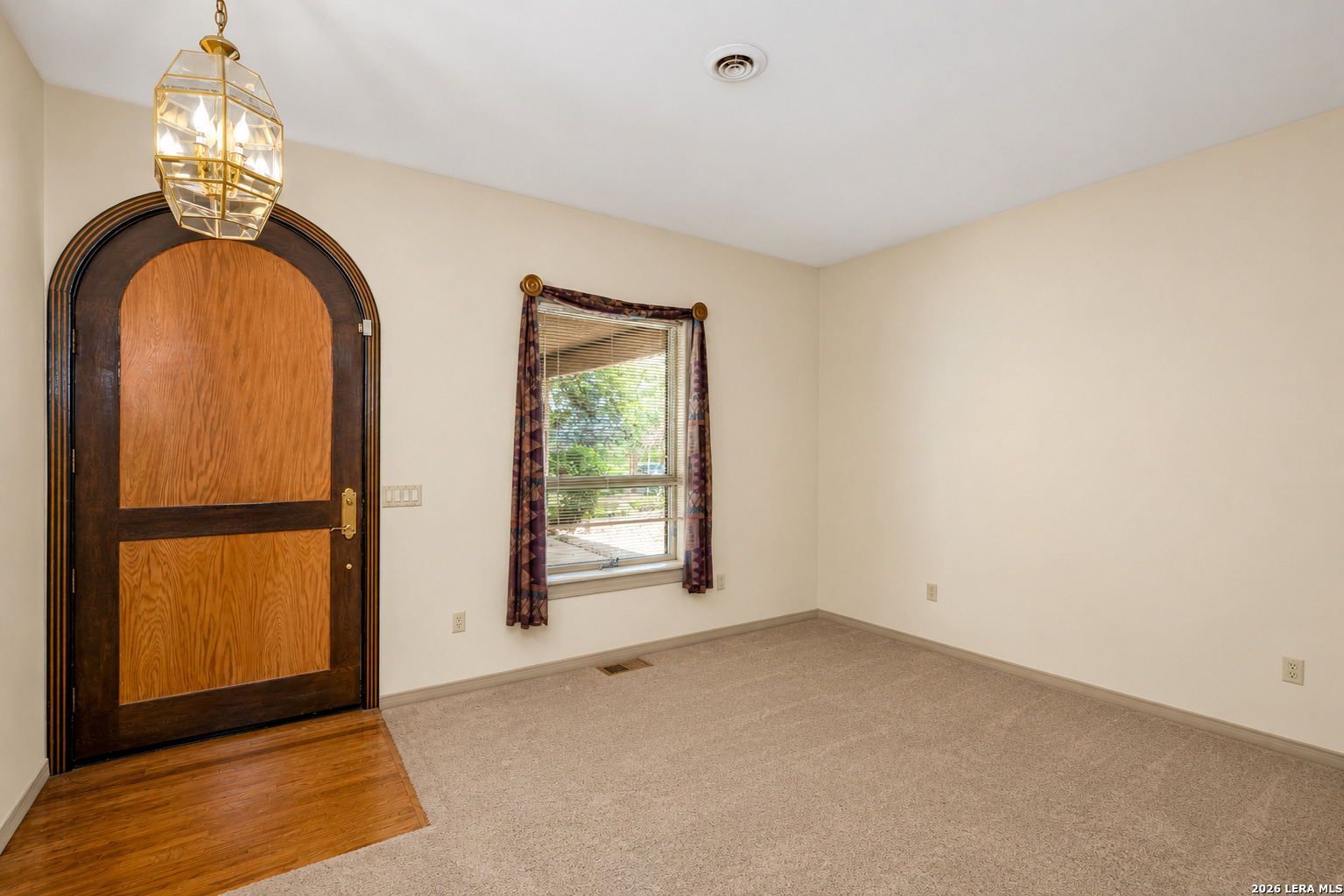 252 Pebble Beach Road Lakehills, TX 78063 - Photo 5 of 31