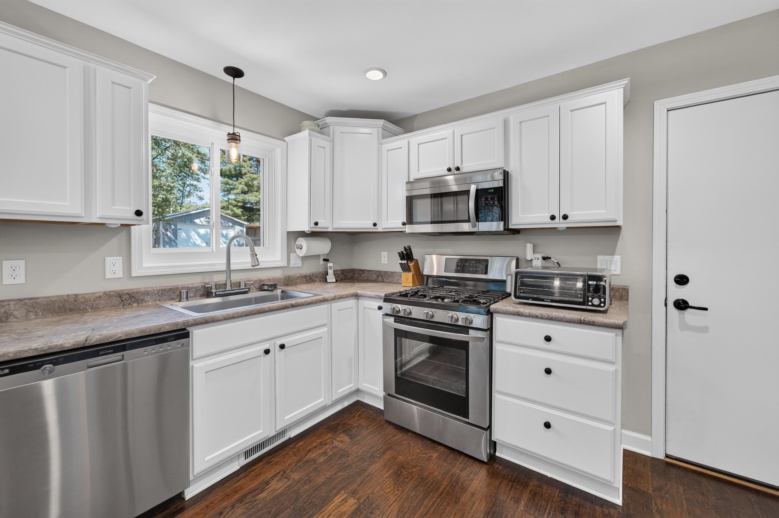 3425 Meadow Road Verona, WI 53593 - Photo 21 of 45 Gallery Image 21