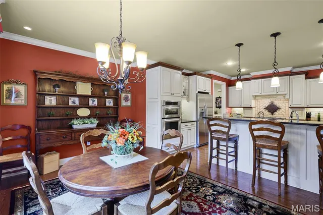 $1,050,000 | 7411 Creek Ridge Lane, Edwardsville, IL 62025