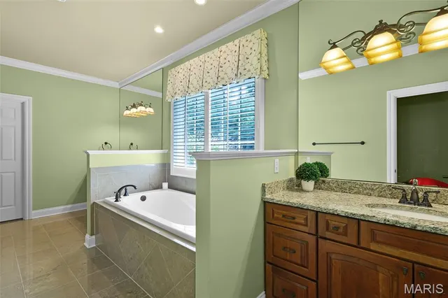 $1,050,000 | 7411 Creek Ridge Lane, Edwardsville, IL 62025