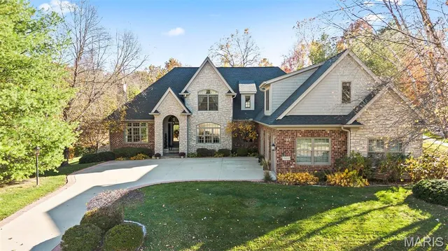 $1,050,000 | 7411 Creek Ridge Lane, Edwardsville, IL 62025