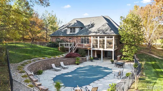 $1,050,000 | 7411 Creek Ridge Lane, Edwardsville, IL 62025