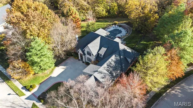 $1,050,000 | 7411 Creek Ridge Lane, Edwardsville, IL 62025