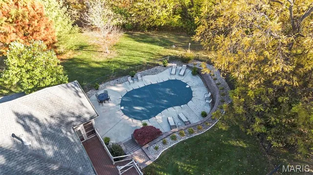 $1,050,000 | 7411 Creek Ridge Lane, Edwardsville, IL 62025