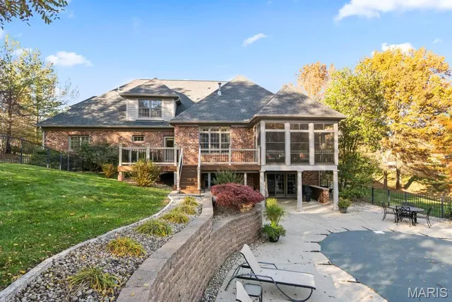 $1,050,000 | 7411 Creek Ridge Lane, Edwardsville, IL 62025