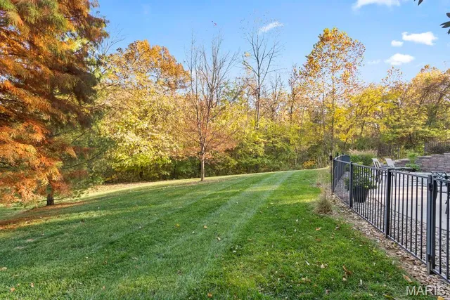 $1,050,000 | 7411 Creek Ridge Lane, Edwardsville, IL 62025