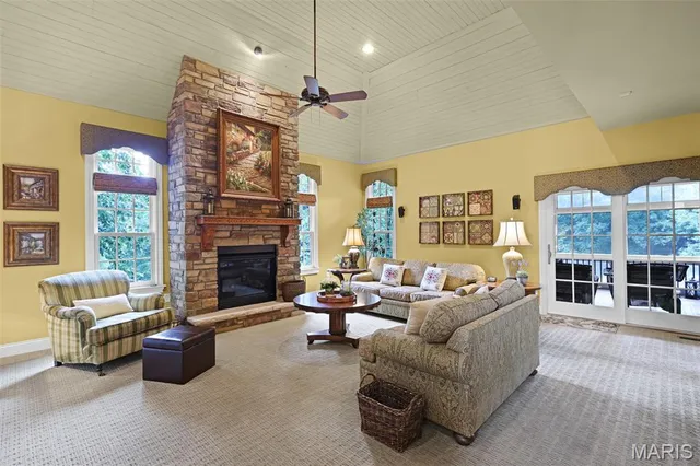 $1,050,000 | 7411 Creek Ridge Lane, Edwardsville, IL 62025