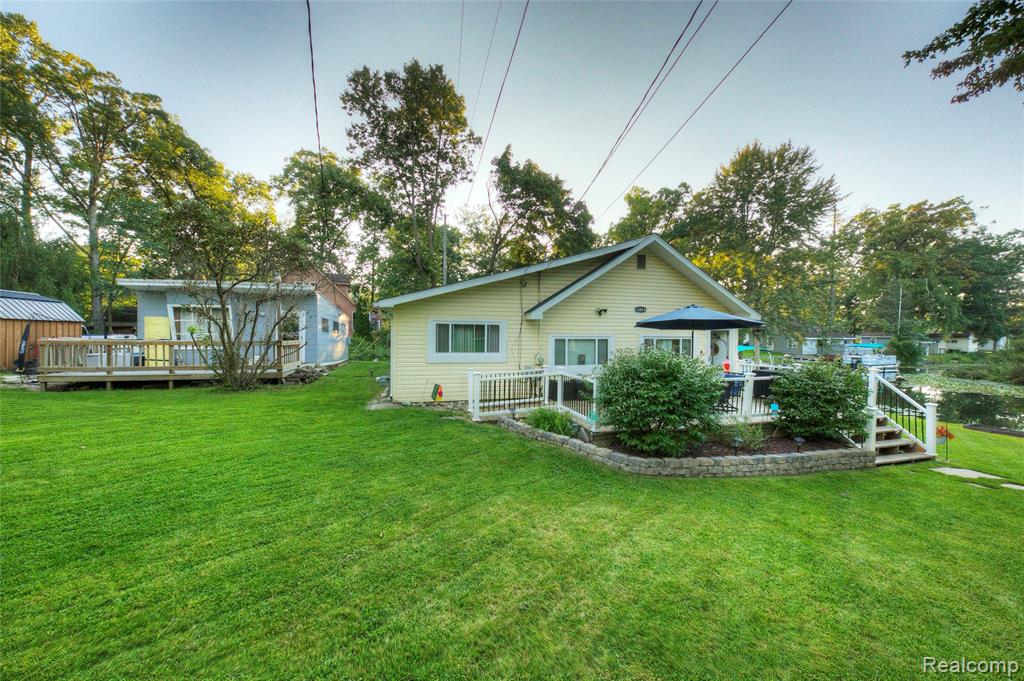 10814 Elizabeth Road Whitmore Lake, MI 48189 - Photo 1 of 31