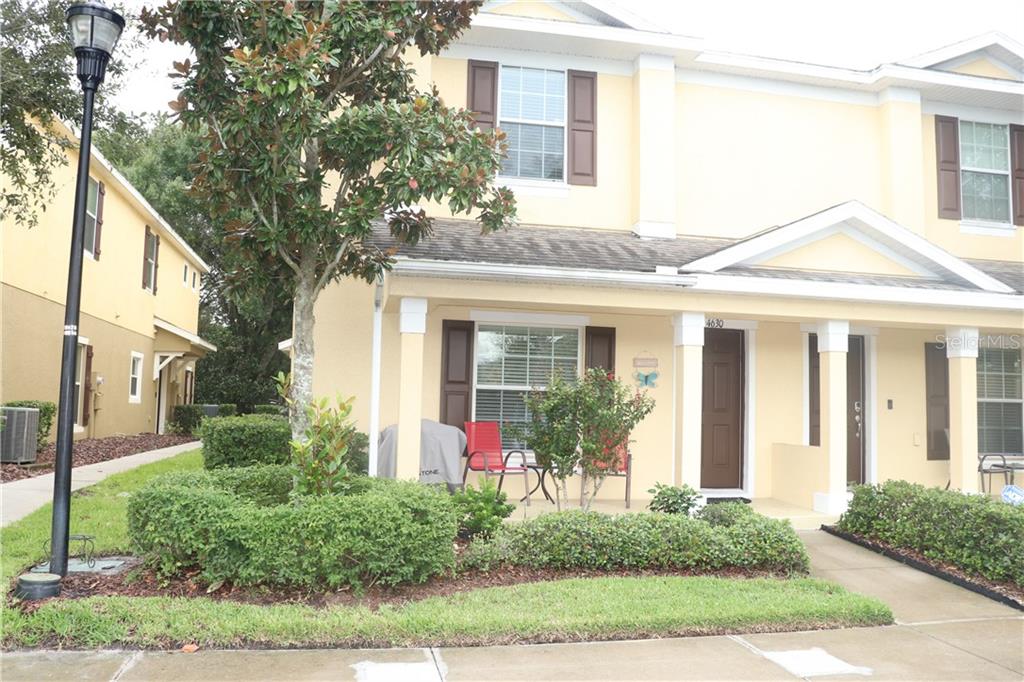 4630 Chatterton Way Riverview, FL 33578 - Photo 1 of 1 Street Light and sidewalks through out the community