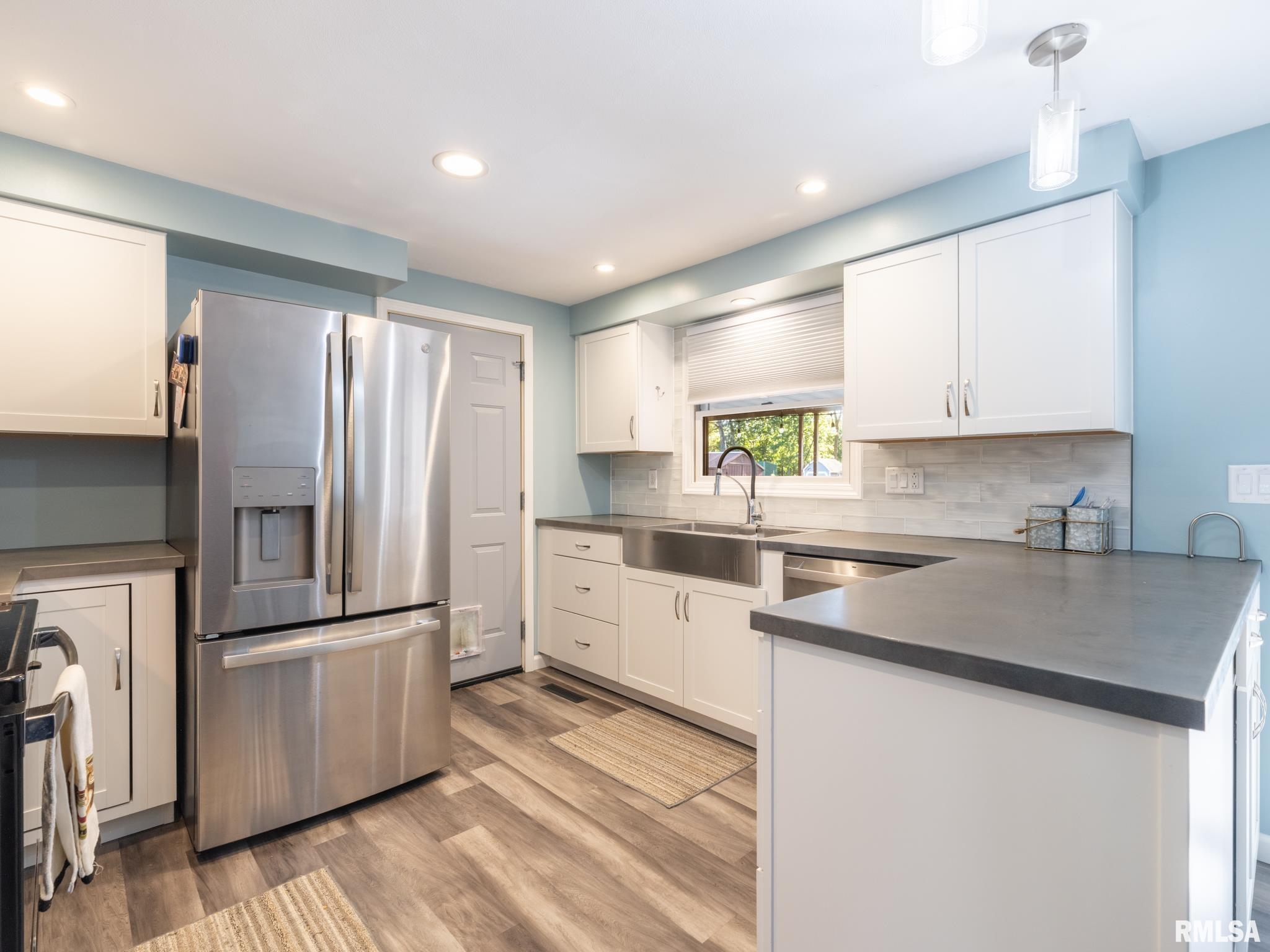 1406 Springfield Road East Peoria, IL 61611 - Photo 13 of 65 Gallery Image 13