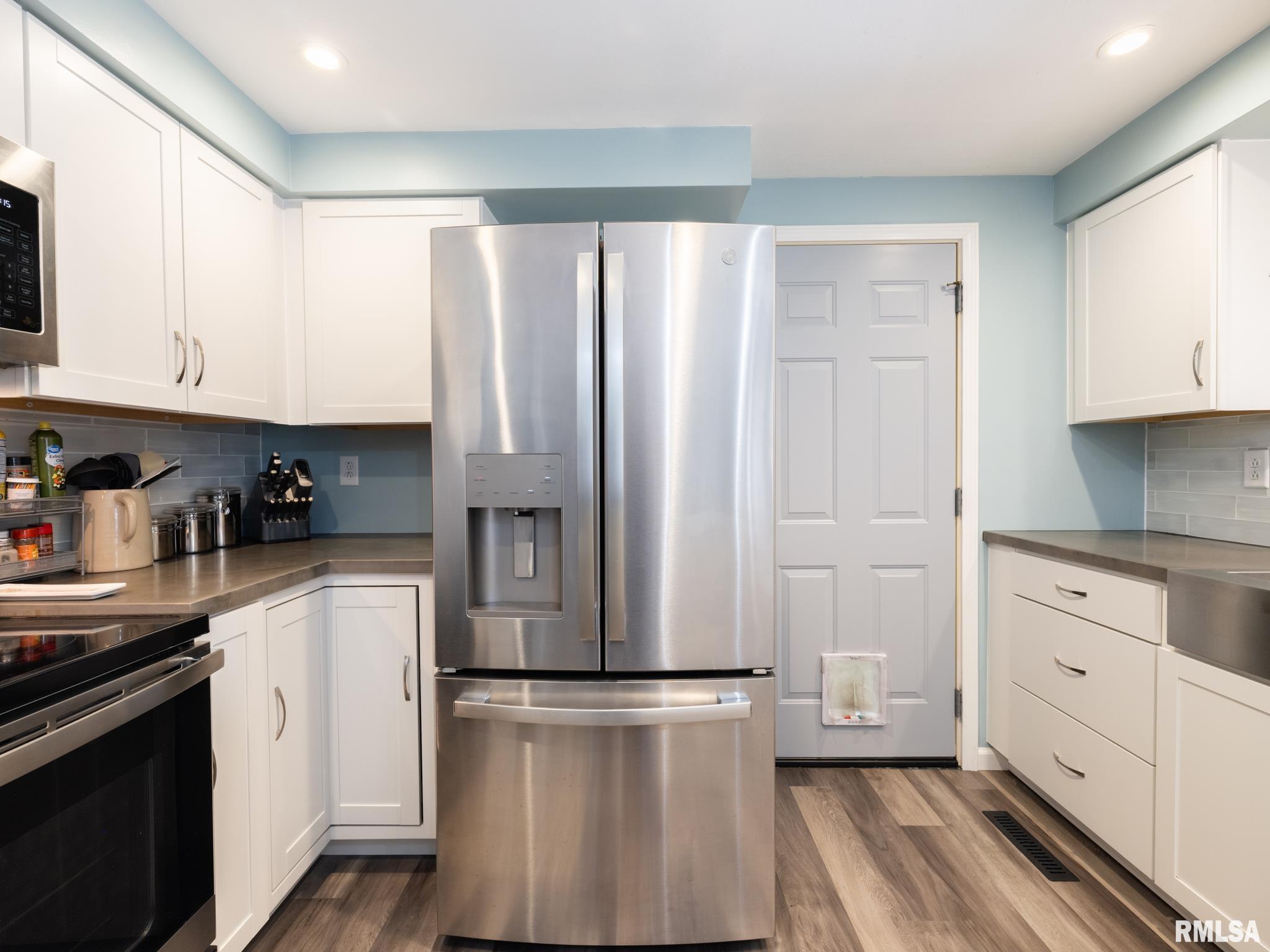 1406 Springfield Road East Peoria, IL 61611 - Photo 16 of 65 Gallery Image 16