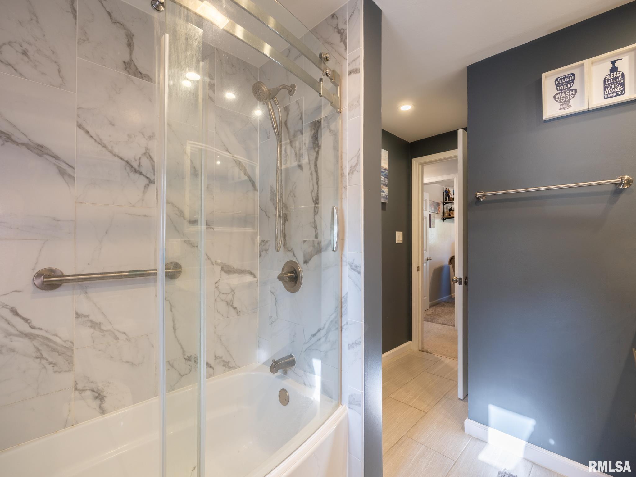 1406 Springfield Road East Peoria, IL 61611 - Photo 18 of 65 Gallery Image 18