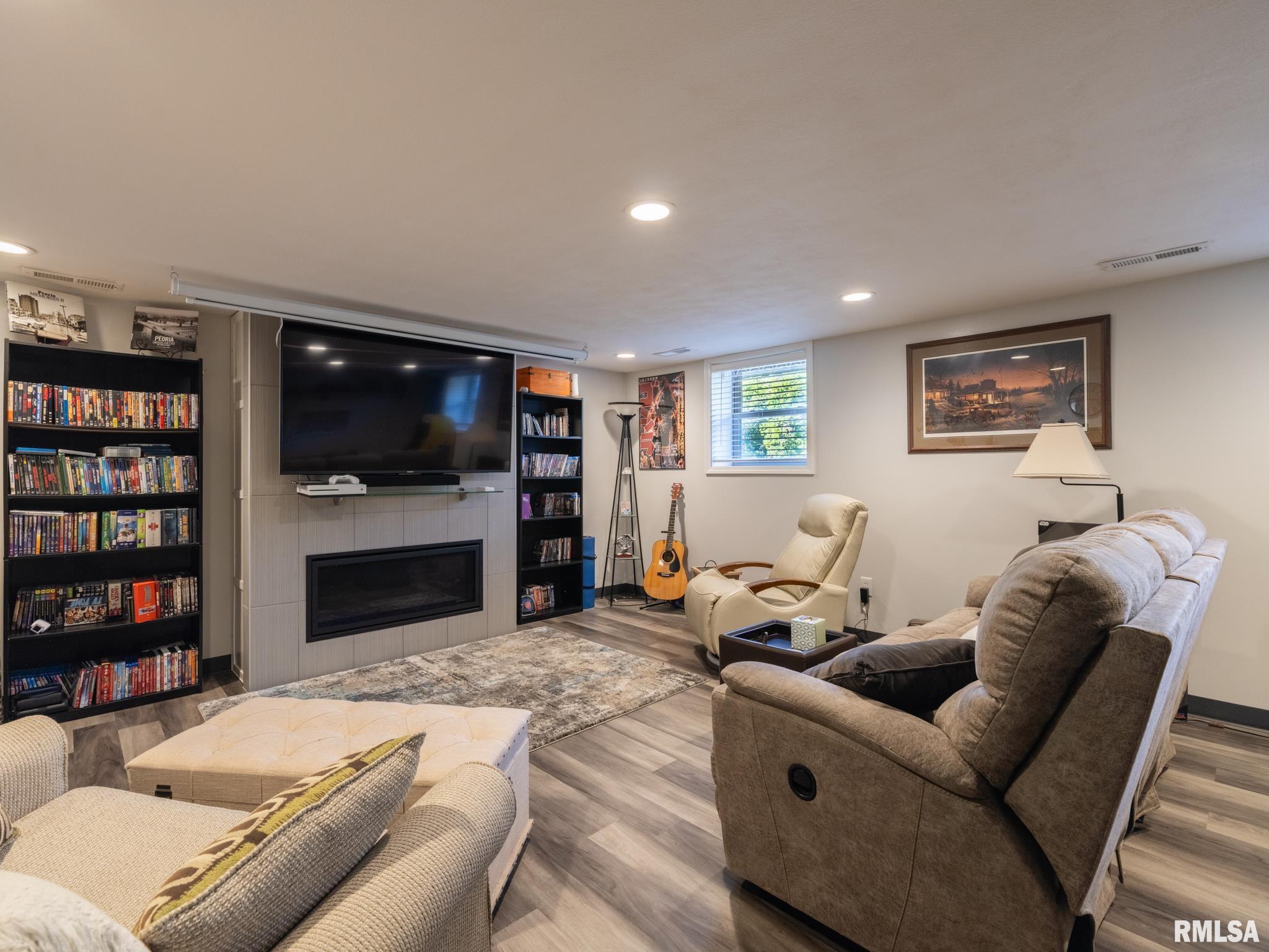 1406 Springfield Road East Peoria, IL 61611 - Photo 25 of 65 Gallery Image 25