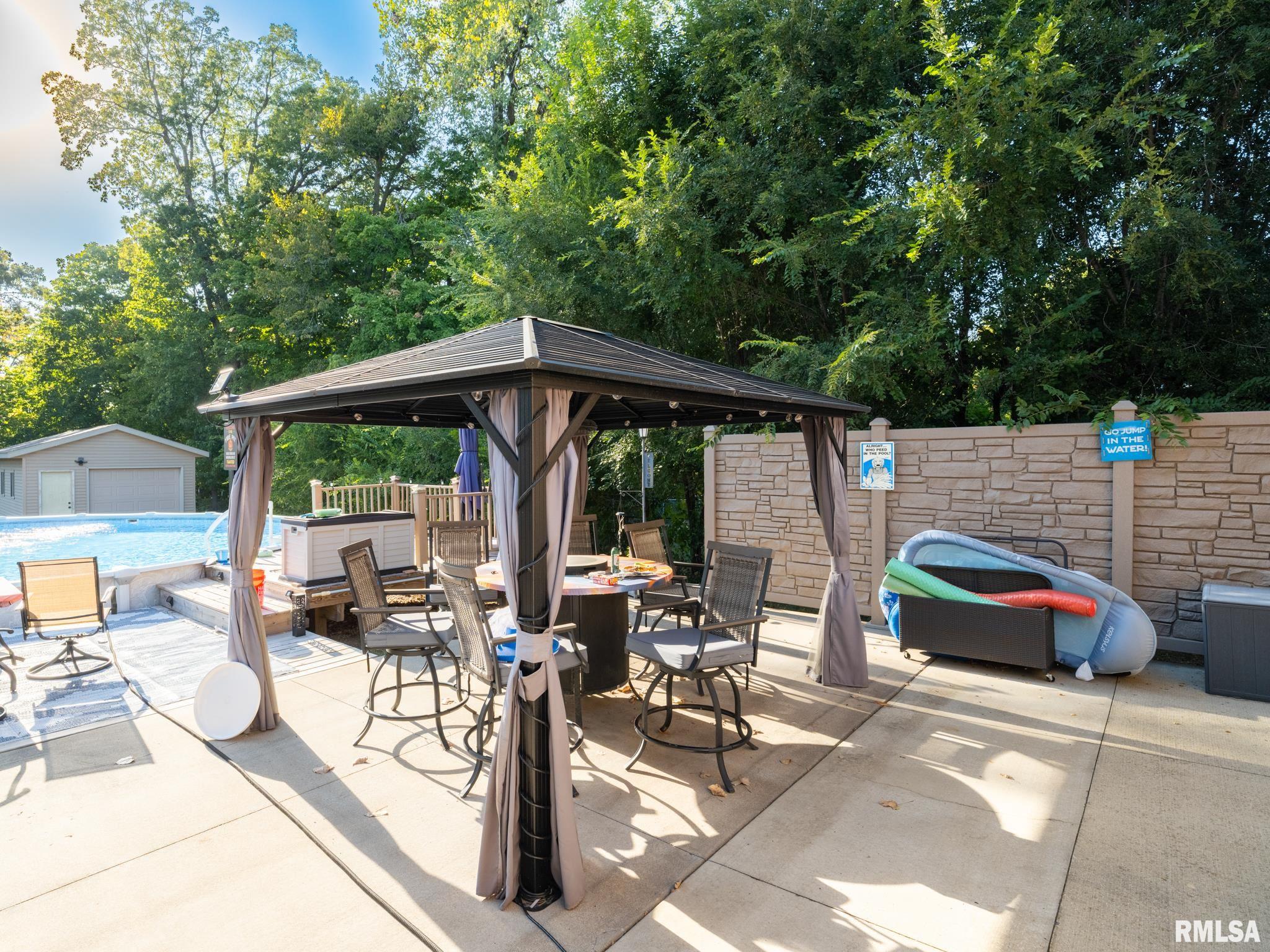 1406 Springfield Road East Peoria, IL 61611 - Photo 36 of 65 Gallery Image 36