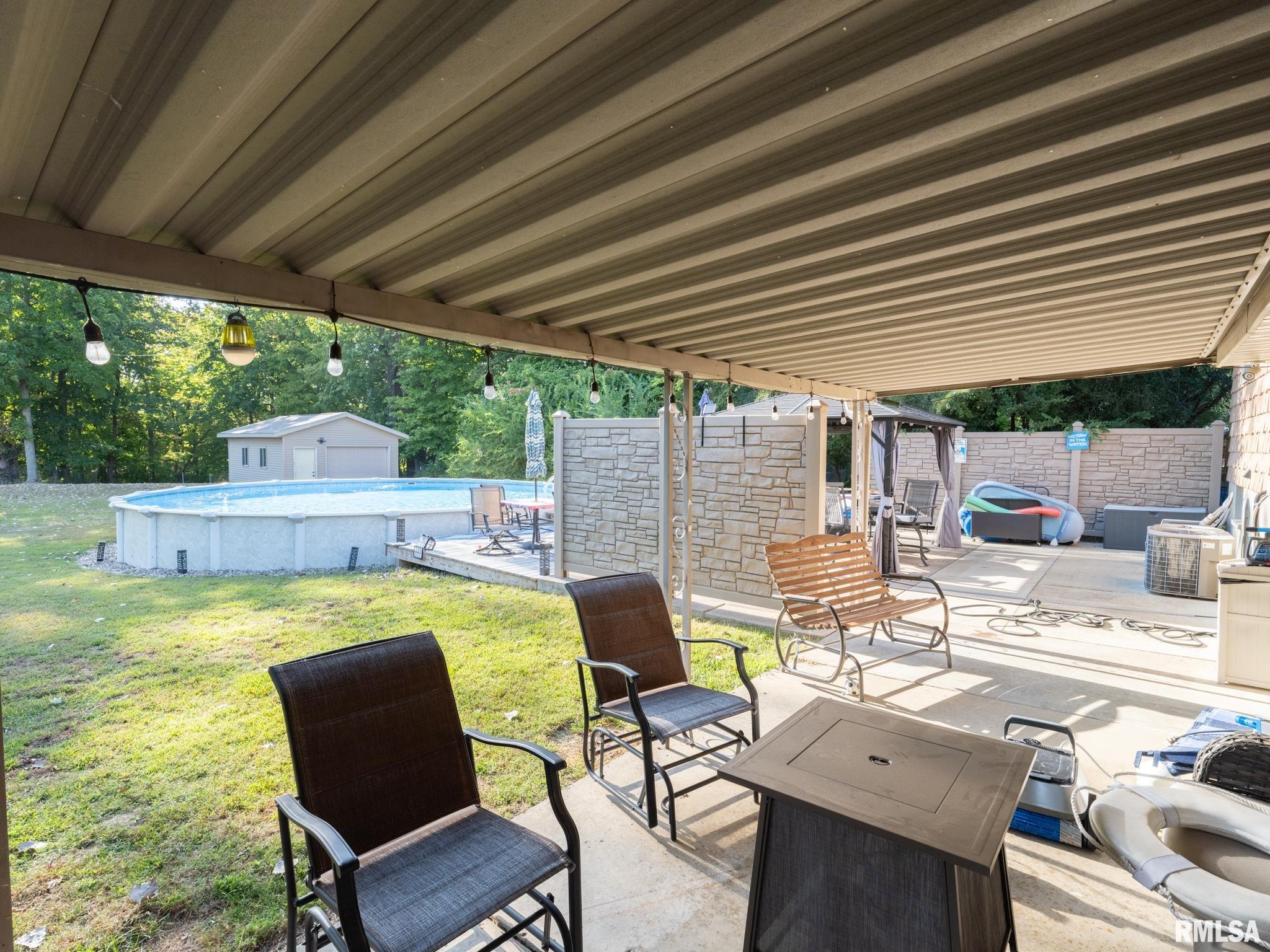 1406 Springfield Road East Peoria, IL 61611 - Photo 39 of 65 Gallery Image 39