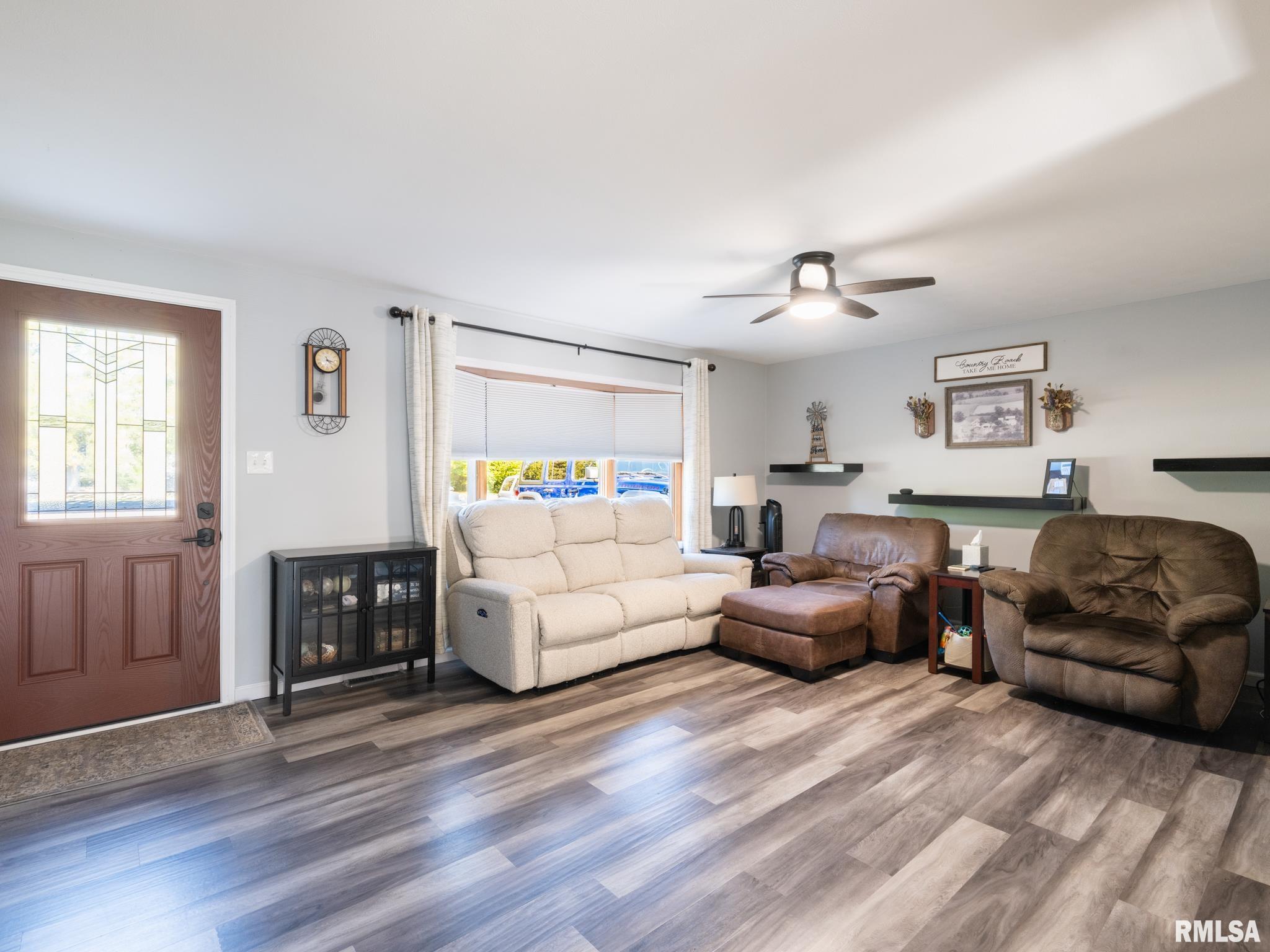 1406 Springfield Road East Peoria, IL 61611 - Photo 4 of 65 Gallery Image 4