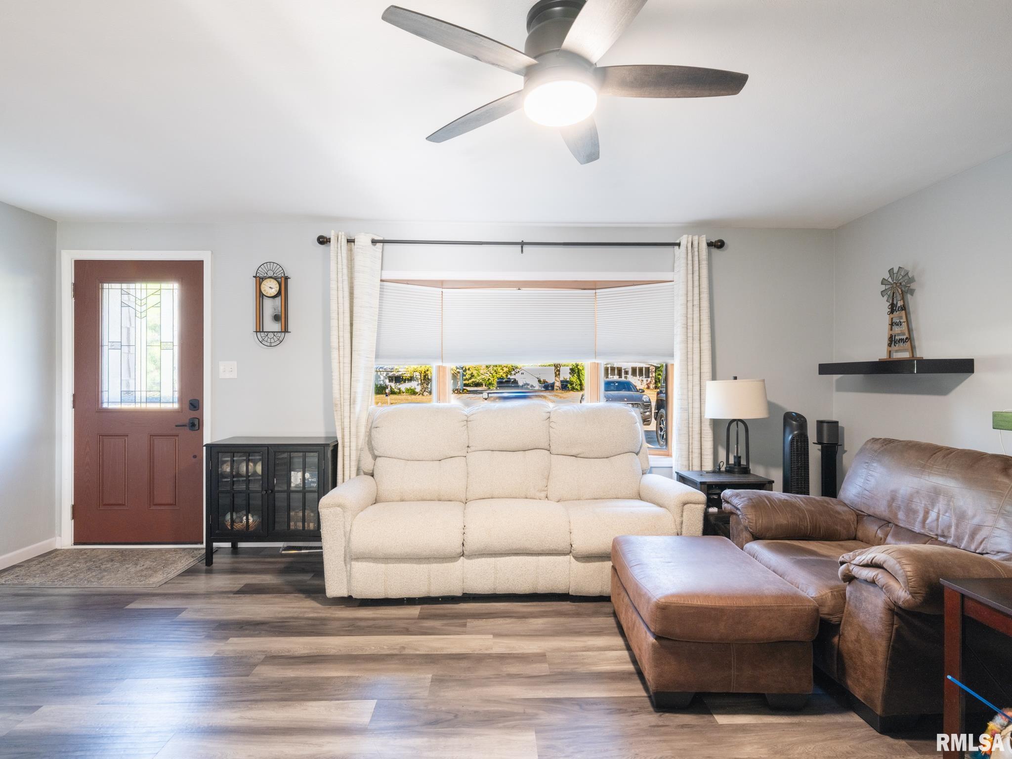 1406 Springfield Road East Peoria, IL 61611 - Photo 5 of 65 Gallery Image 5