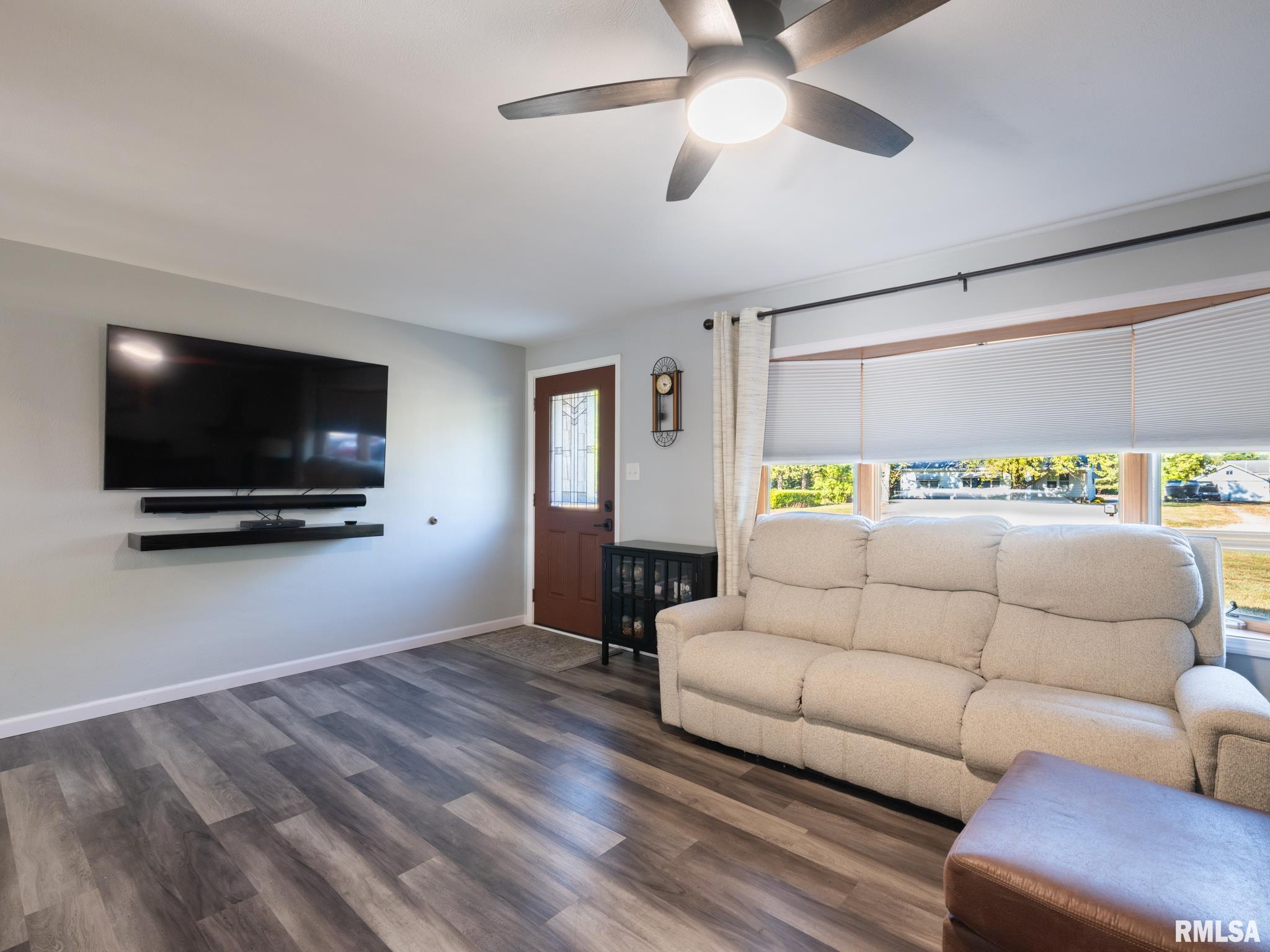 1406 Springfield Road East Peoria, IL 61611 - Photo 8 of 65 Gallery Image 8