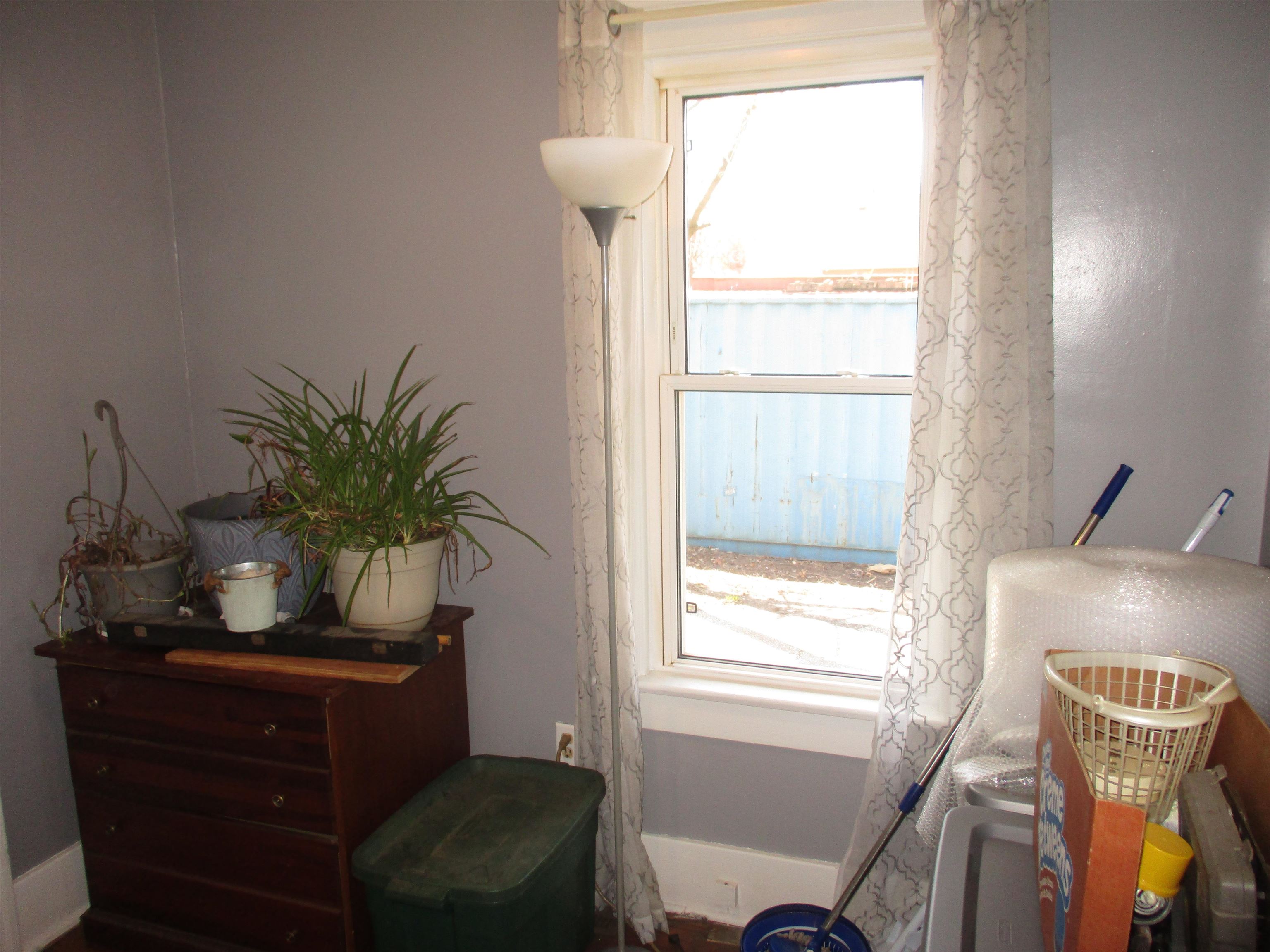 1216 Maple Row Elkhart, IN 46514 - Photo 15 of 25 Gallery Image 15