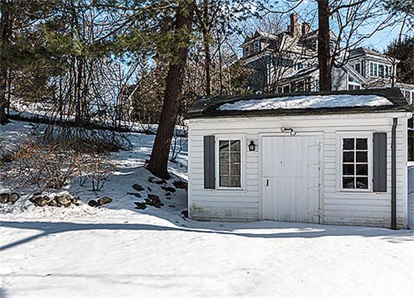 65 Bates Road Watertown, MA 02472 - Photo 22 of 23 Gallery Image 22