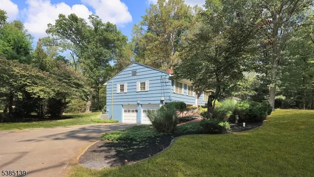 $895,000 | 59 Ferguson Road, Warren, NJ 07059
